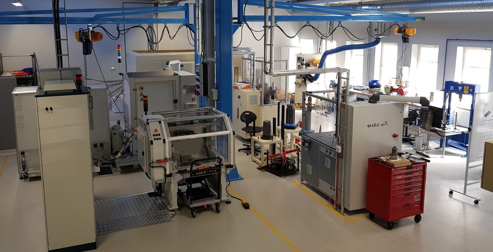 Det produktionstekniska laboratoriet har byggts upp i ett rum på mötesplatsen Assar Industrial Innovation Arena i Skövde.