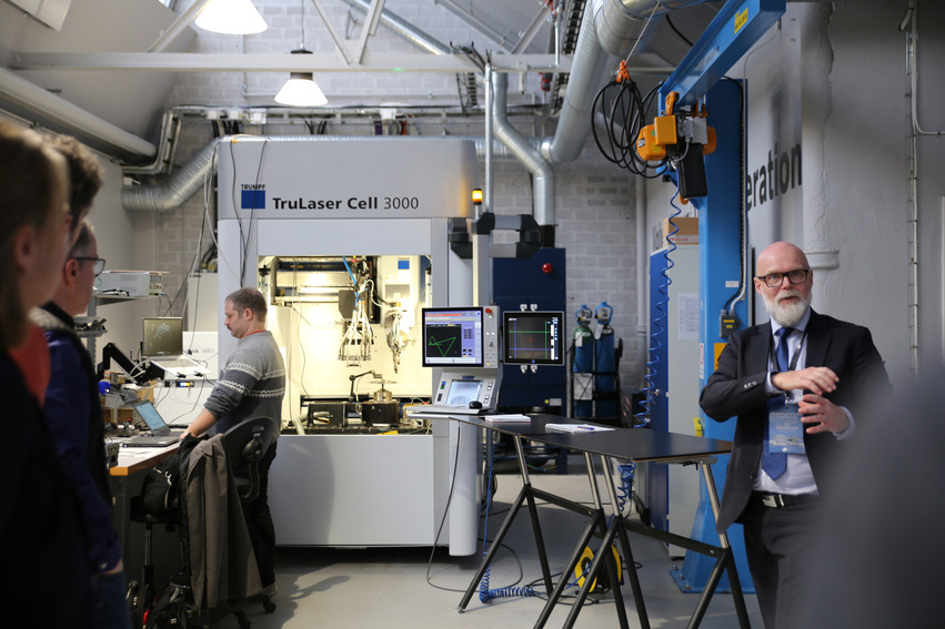Kent Salomonsson visar lasersvetsning och CT-skanning på ASSAR